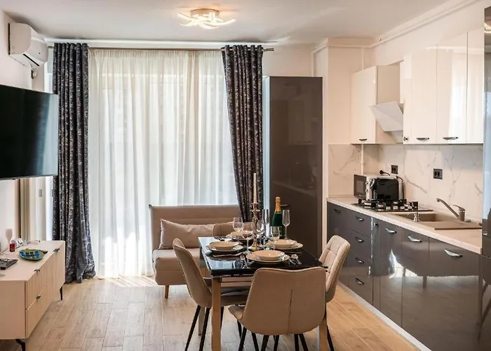 Ricky Endless Summer - Alezzi Infinity Apartment