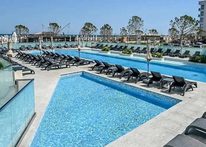 Ricky Endless Summer - Alezzi Infinity Apartment Navodari