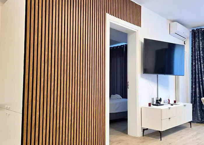 Ricky Endless Summer - Alezzi Infinity Apartment